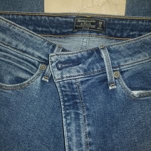 Abercrombie & Fitch Jeans - Abercrombie and Fitch Simone high waist ankle jean Abercrombie & Fitch Jeans - Abercrombie and Fitch Simone high waist ankle jean